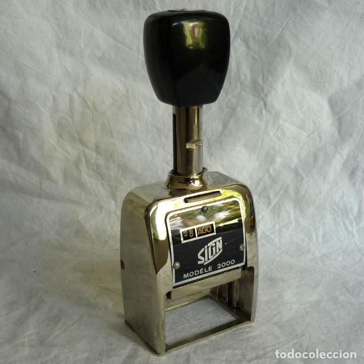 Antig&uuml;edades: Antigua numeradora marca Sign, modelo 2000 - Foto 1