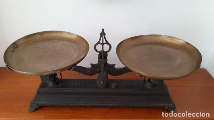 Antig&uuml;edades: Balanza antigua Roberval - Foto 2