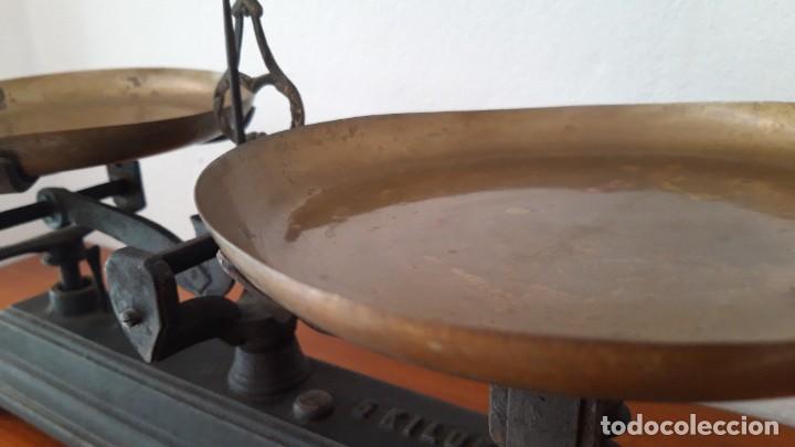 Antig&uuml;edades: Balanza antigua Roberval - Foto 3