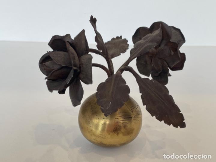 Antig&uuml;edades: Rosa de hierro - Foto 1