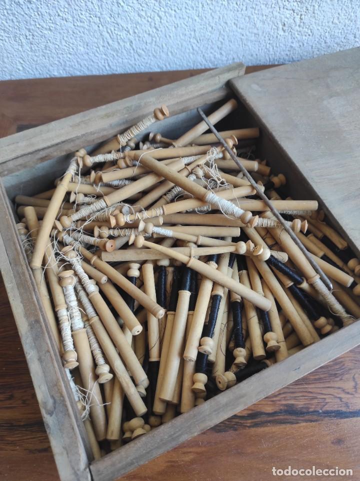 Palillos de bolillos de madera.   madera-…
