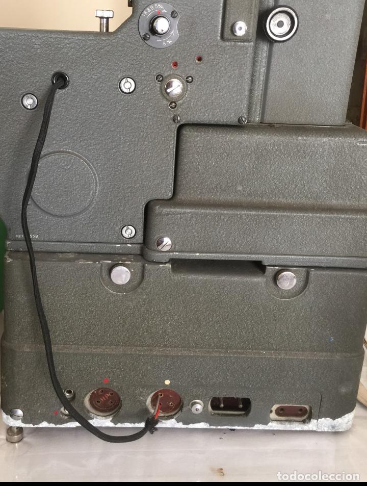 Antig&uuml;edades: Proyector cine 16mm, 9,5mm y 8mm sonoro - Foto 16