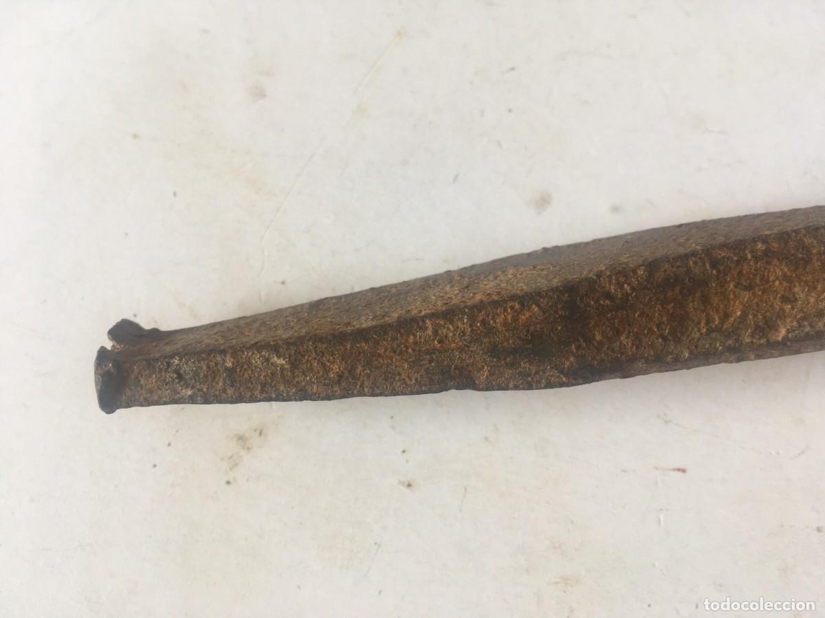 Antig&uuml;edades: barrena herramienta de carpintero grande 45 ctms de largo - Foto 3