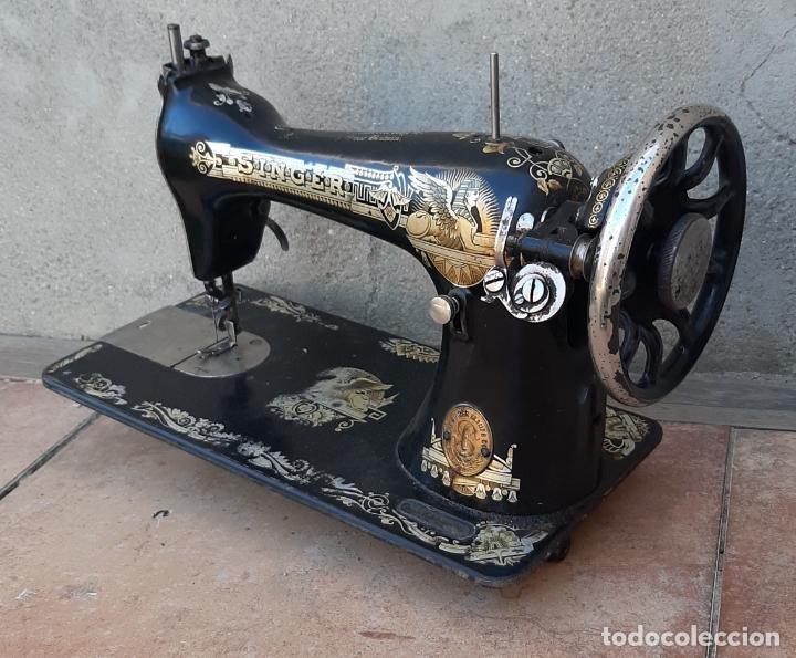 maquina coser singer año 1881 con base de violí - Compra venta en  todocoleccion
