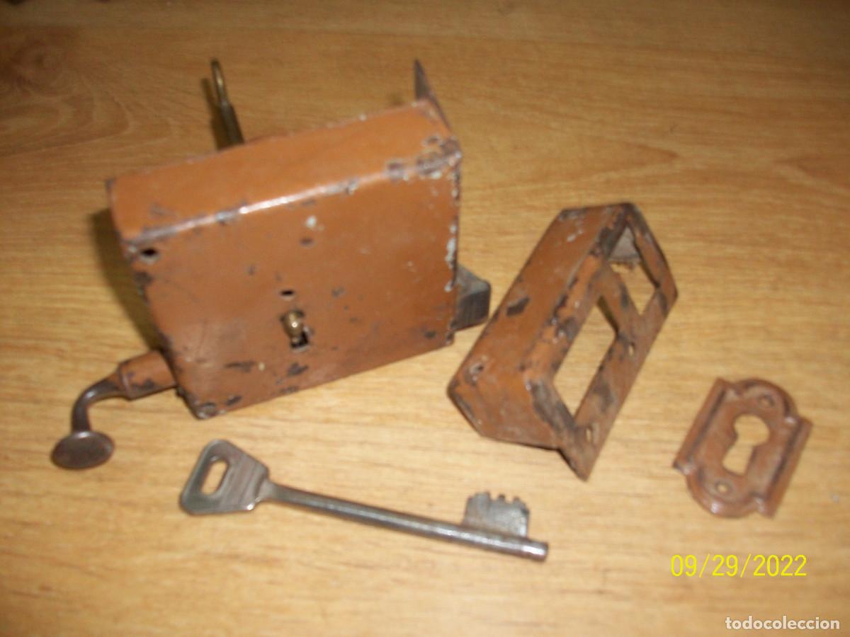 Antig&uuml;edades: ANTIGUA CERRADURA-COMPLETA-FUNCIONA - Foto 2