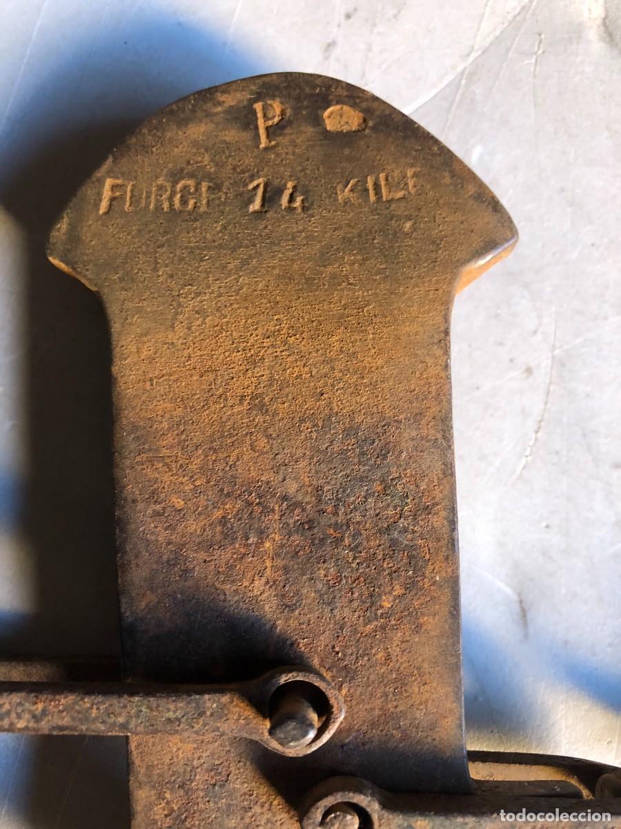 Antig&uuml;edades: BALANZA ROMANA 30 CM - Foto 2