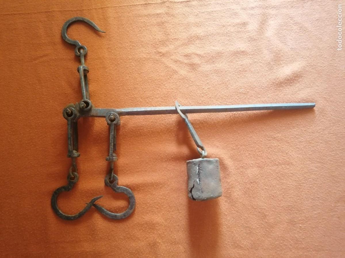 Antig&uuml;edades: ANTIGUA BALANZA ROMANA 38 Cm. - Foto 1