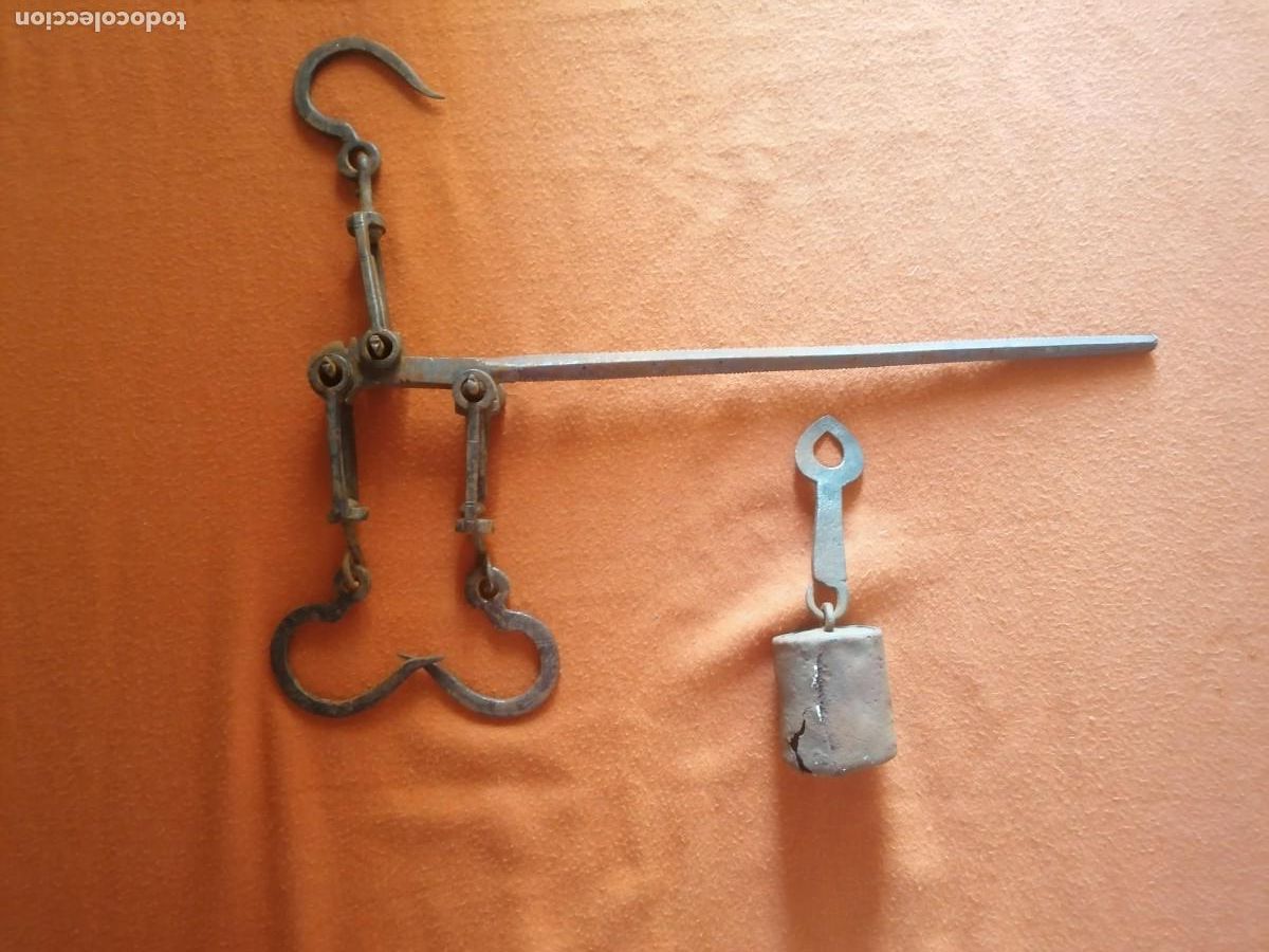 Antig&uuml;edades: ANTIGUA BALANZA ROMANA 38 Cm. - Foto 2