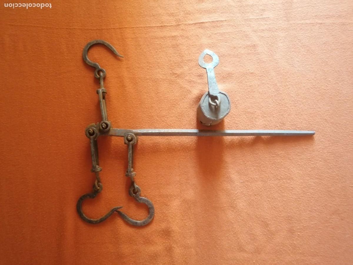 Antig&uuml;edades: ANTIGUA BALANZA ROMANA 38 Cm. - Foto 3