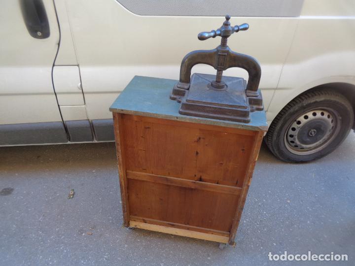Antig&uuml;edades: PRENSA DE ENCUADERNAR CON MUEBLE - Foto 5