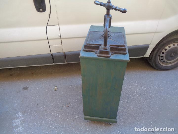 Antig&uuml;edades: PRENSA DE ENCUADERNAR CON MUEBLE - Foto 6