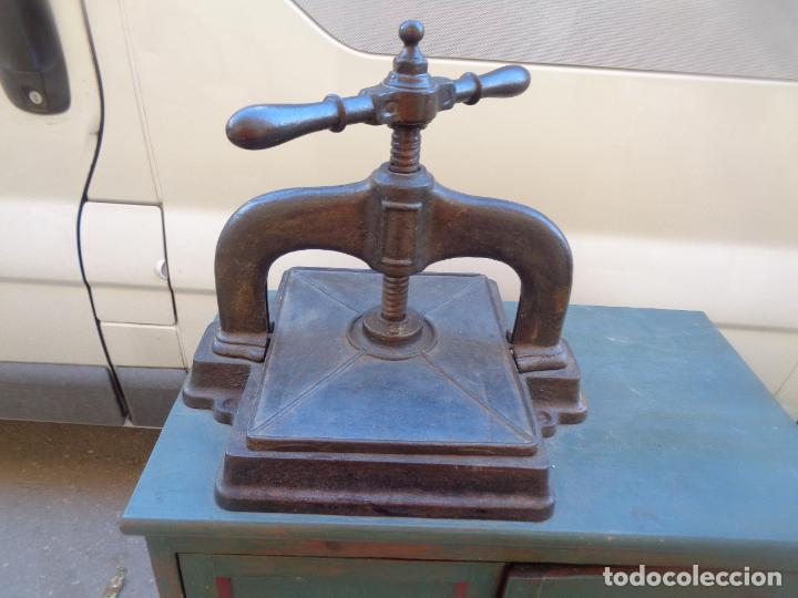 Antig&uuml;edades: PRENSA DE ENCUADERNAR CON MUEBLE - Foto 8