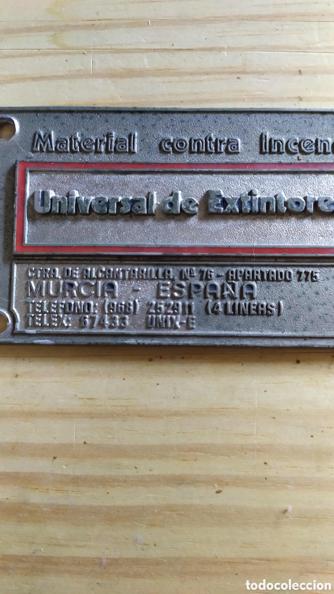 Antig&uuml;edades: PLACA DE METAL &rdquo;UNIVERSAL DE EXTINTORES &rdquo; (UNIX) - Foto 2