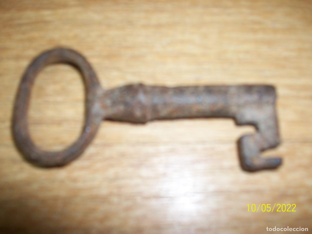 Antig&uuml;edades: ANTIGUA LLAVE DE FORJA - Foto 2
