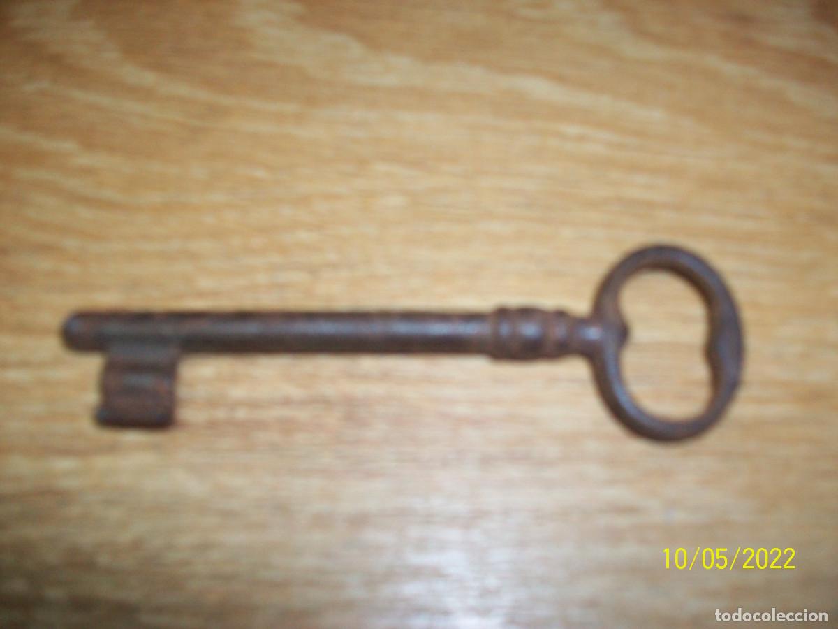 Antig&uuml;edades: ANTIGUA LLAVE DE FORJA - Foto 1