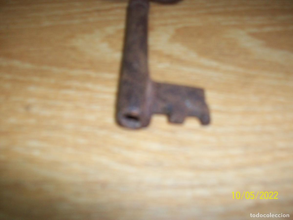 Antig&uuml;edades: ANTIGUA LLAVE DE FORJA - Foto 3
