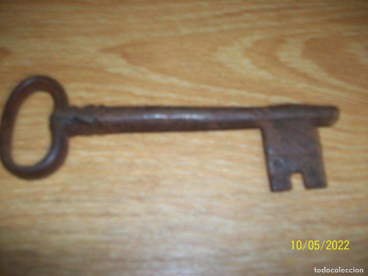 Antig&uuml;edades: ANTIGUA LLAVE DE FORJA - Foto 2