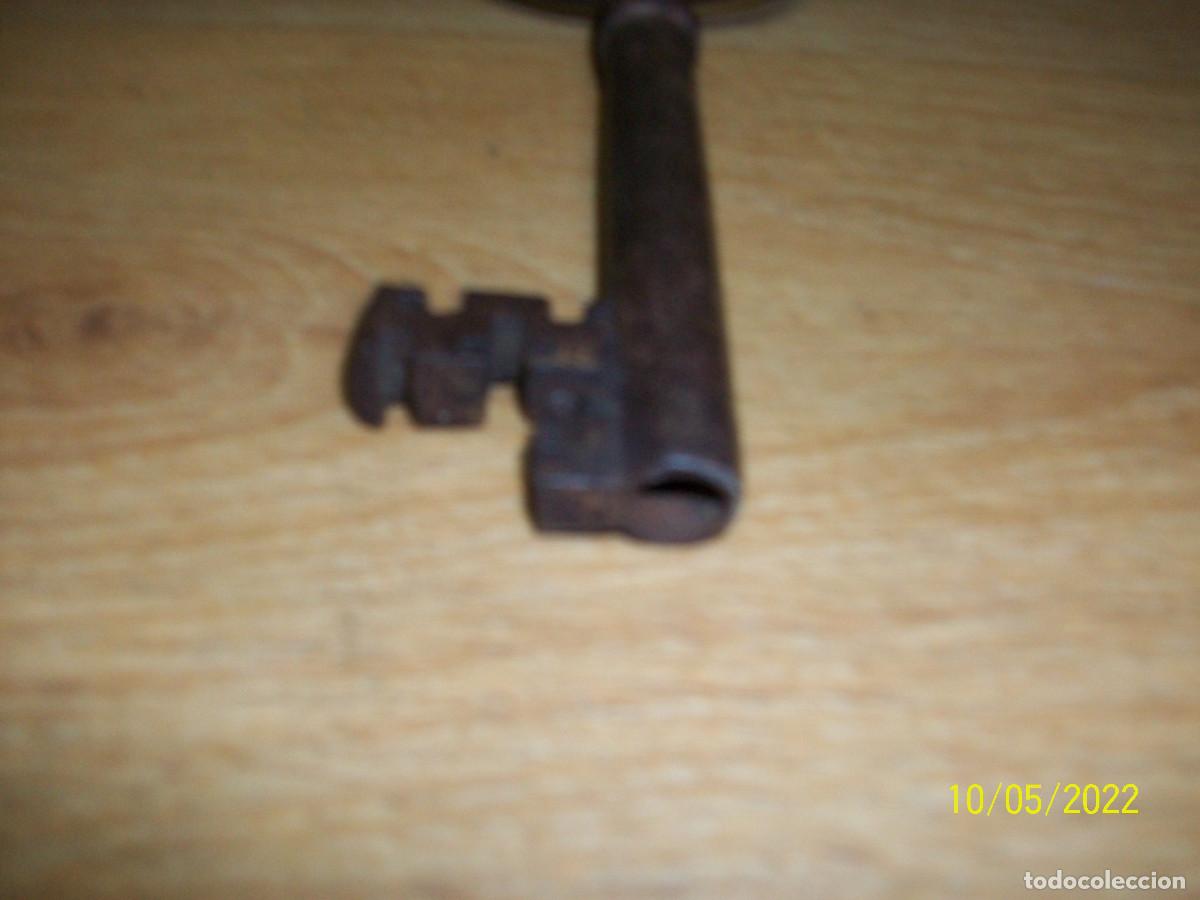 Antig&uuml;edades: ANTIGUA LLAVE DE FORJA - Foto 3