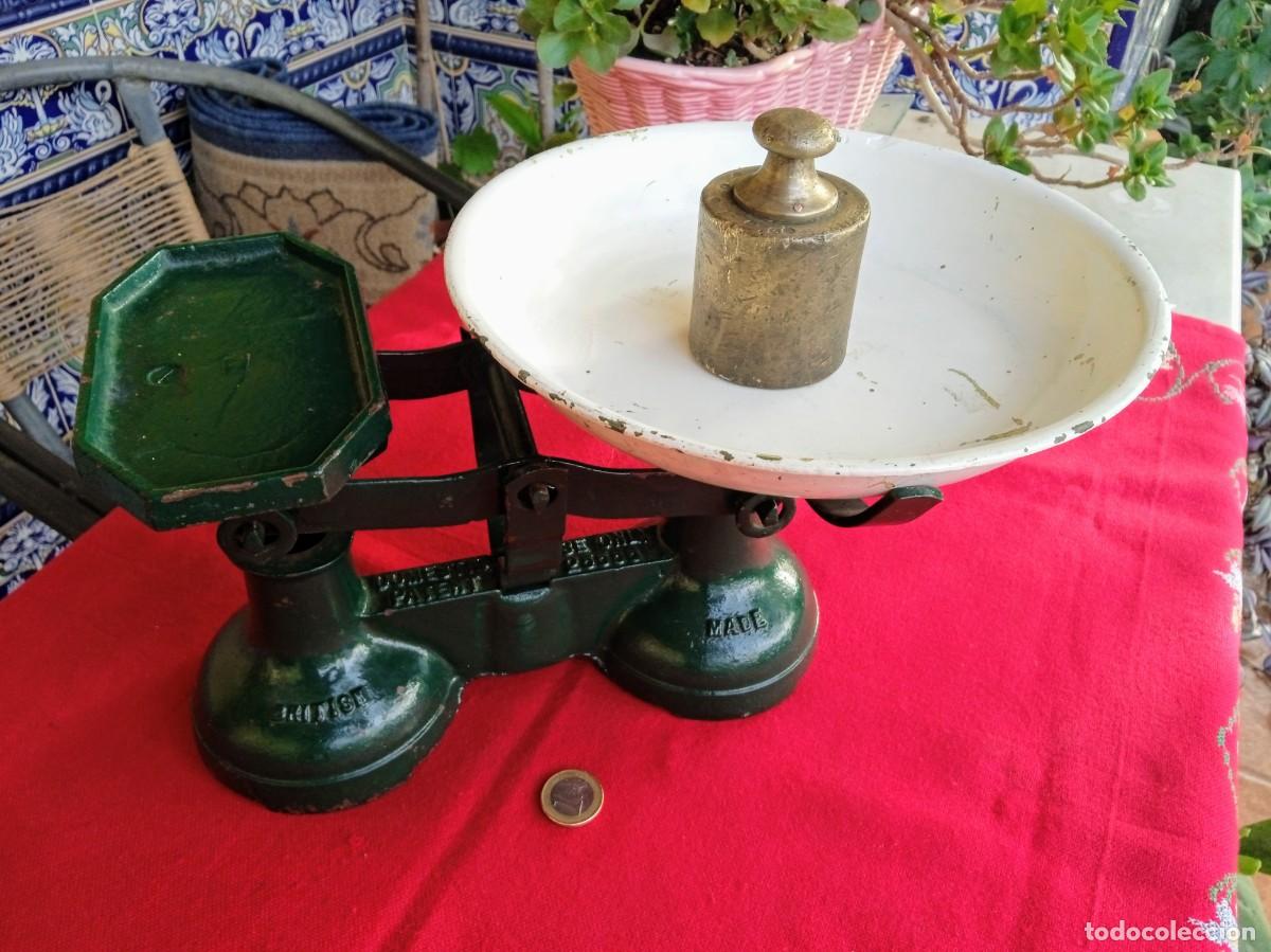Antig&uuml;edades: Balanza antigua inglesa con pesa - Foto 1