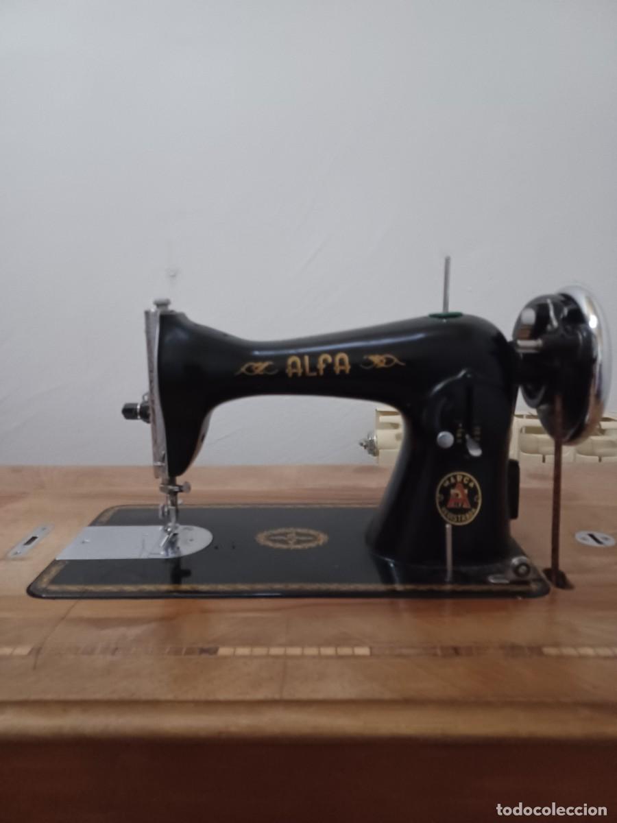 Antig&uuml;edades: M&aacute;quina de coser y bordar Alpha Modelo &rdquo;A&rdquo; - Foto 5