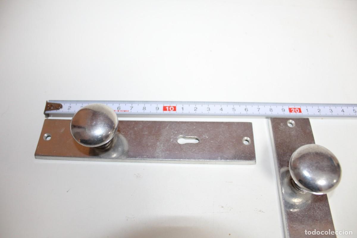 Antig&uuml;edades: 5 ANTIGUOS TIRADORES DE ALUMINIO - Foto 3