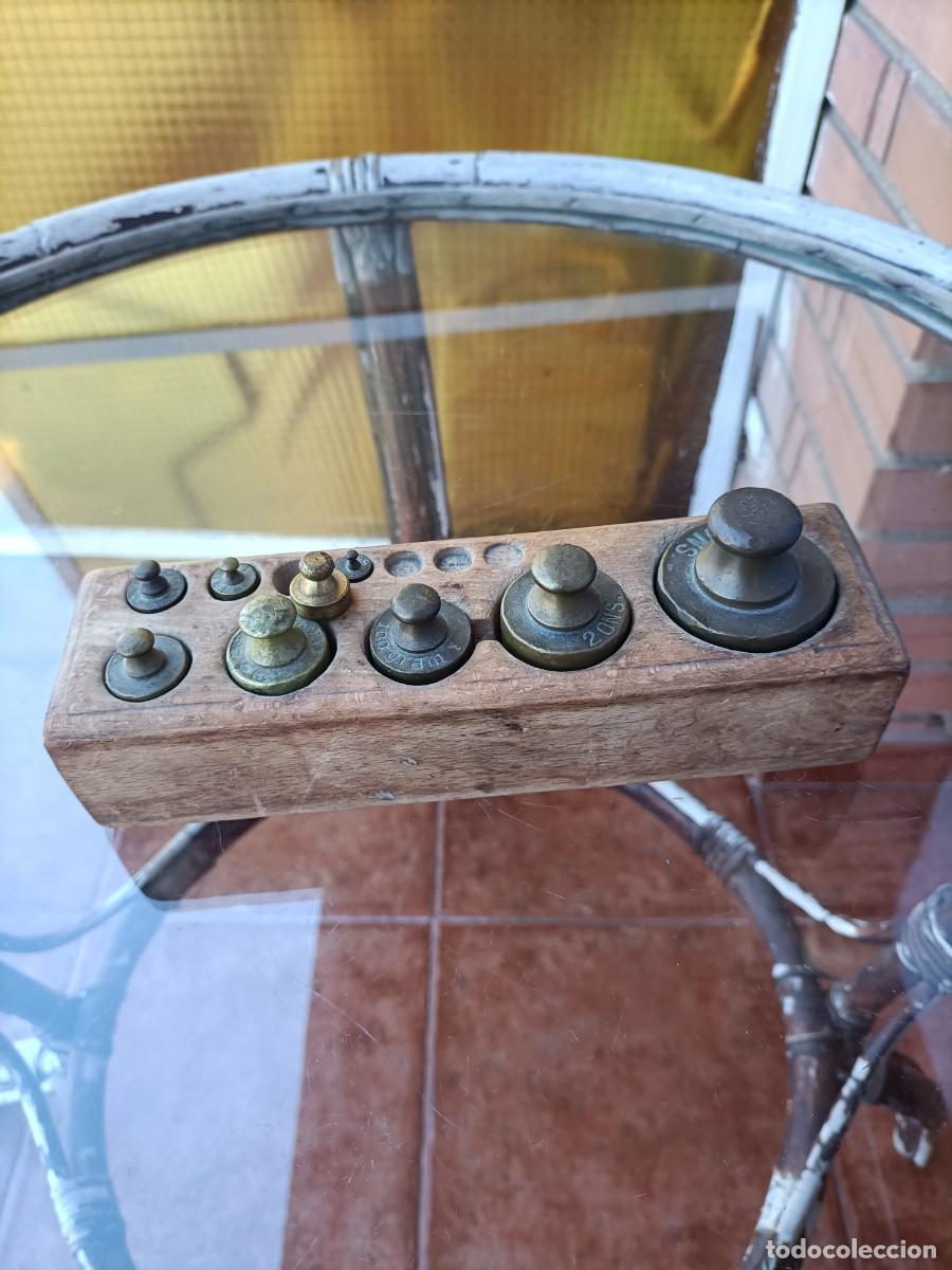 Antig&uuml;edades: bloque de pesas con pesas de broce - Madera y bronce - Foto 2