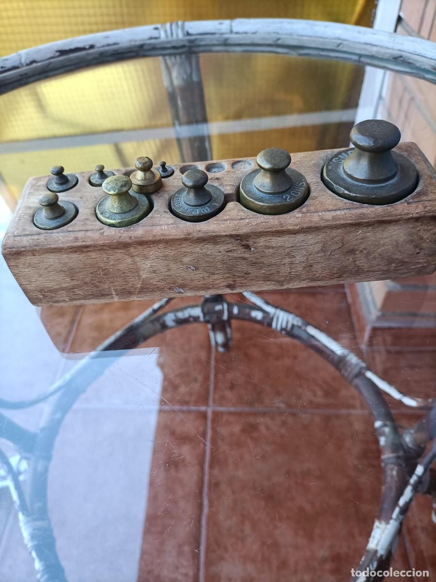 Antig&uuml;edades: bloque de pesas con pesas de broce - Madera y bronce - Foto 5