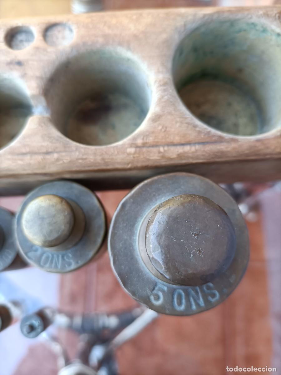 Antig&uuml;edades: bloque de pesas con pesas de broce - Madera y bronce - Foto 7