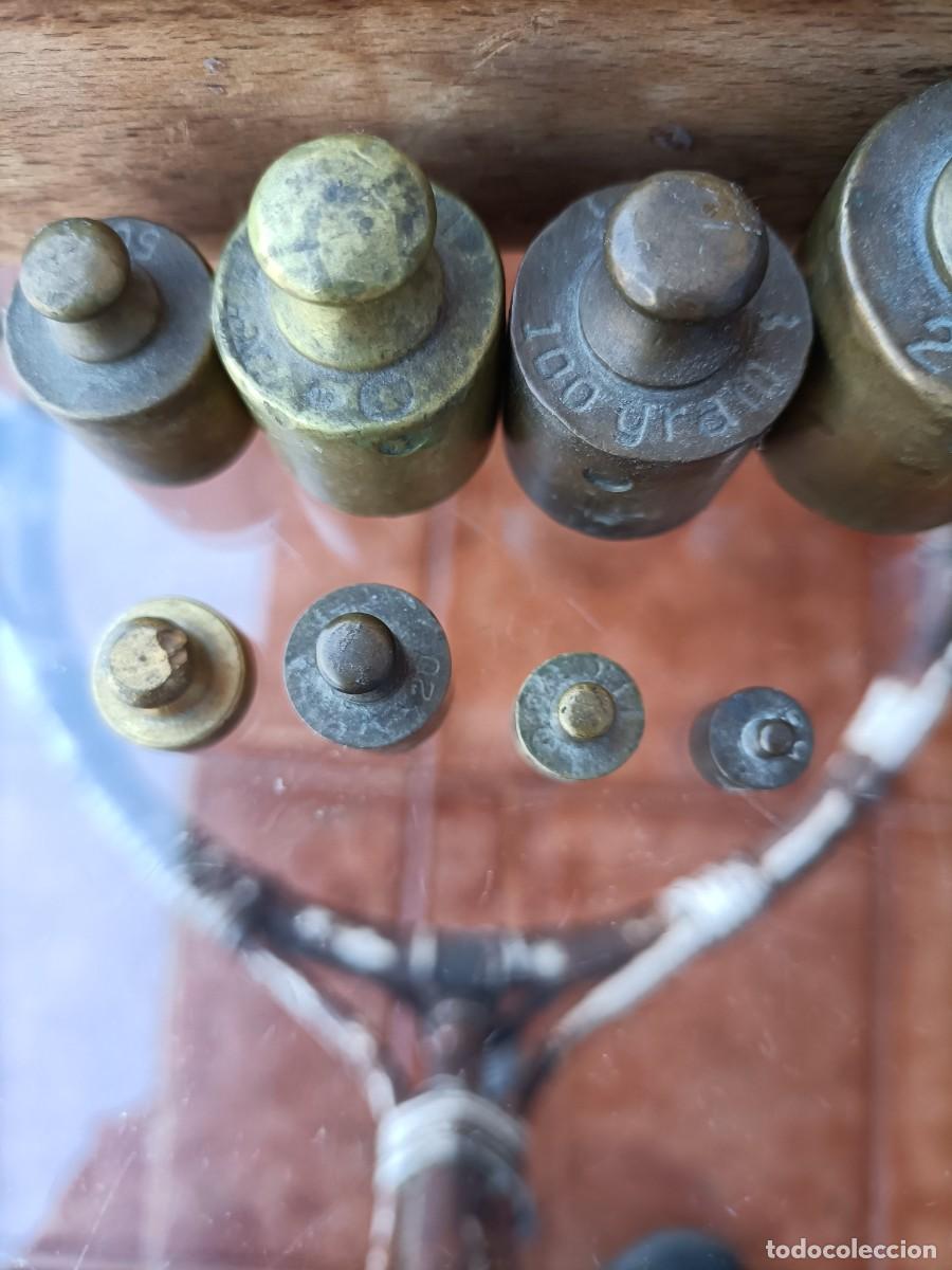 Antig&uuml;edades: bloque de pesas con pesas de broce - Madera y bronce - Foto 9