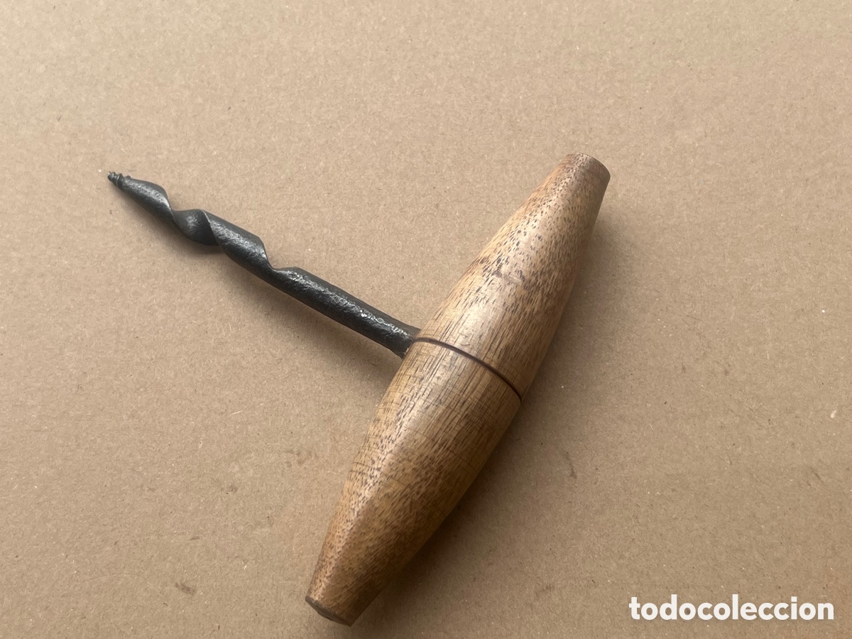 Antig&uuml;edades: Berbiqu&iacute; de carpintero de 9,5 cm de hierro y 13 de mando - Foto 3