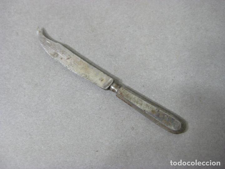 Antig&uuml;edades: CUCHILLO ANTIGUO EN MINUATURA. 7 CMS DE LARGO - Foto 2