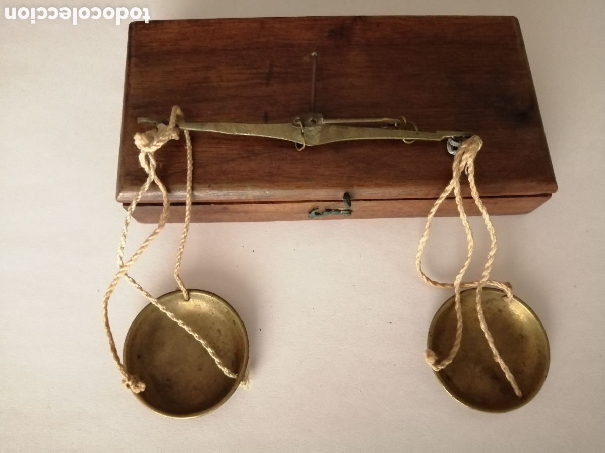 Antig&uuml;edades: Juego de pesas y balanza quilateras - Foto 3