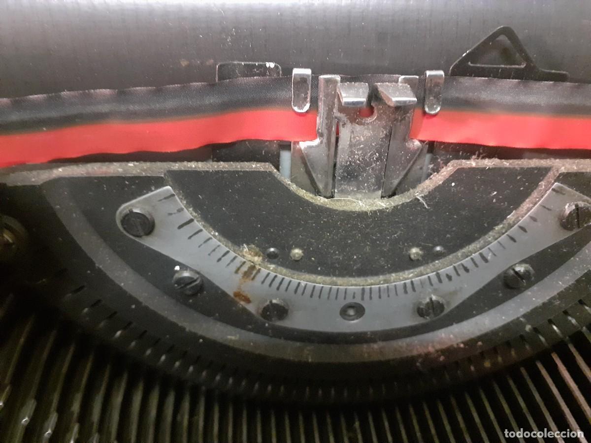 Antig&uuml;edades: Maquina escribir Hispano Olivetti Lexicon 80 - Foto 6