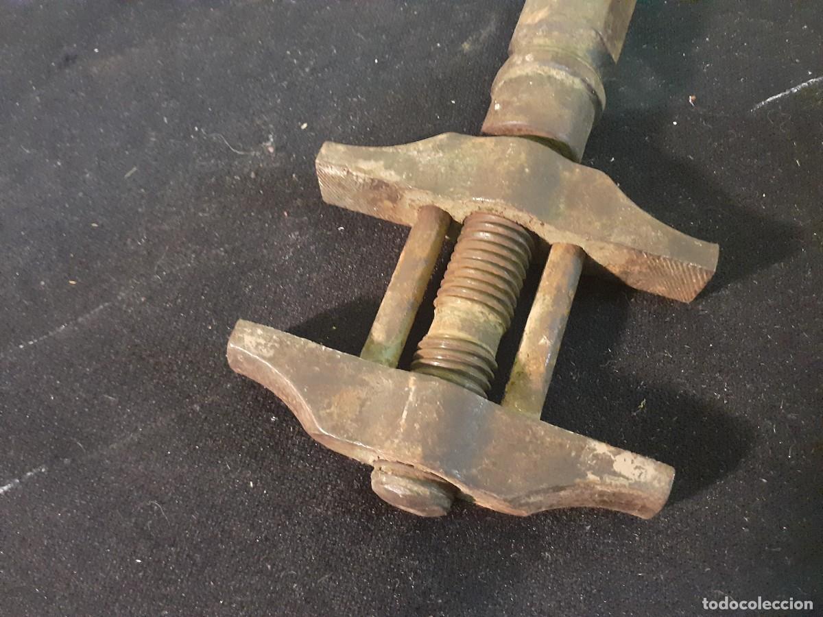 Antig&uuml;edades: Llave inglesa antigua - Foto 5
