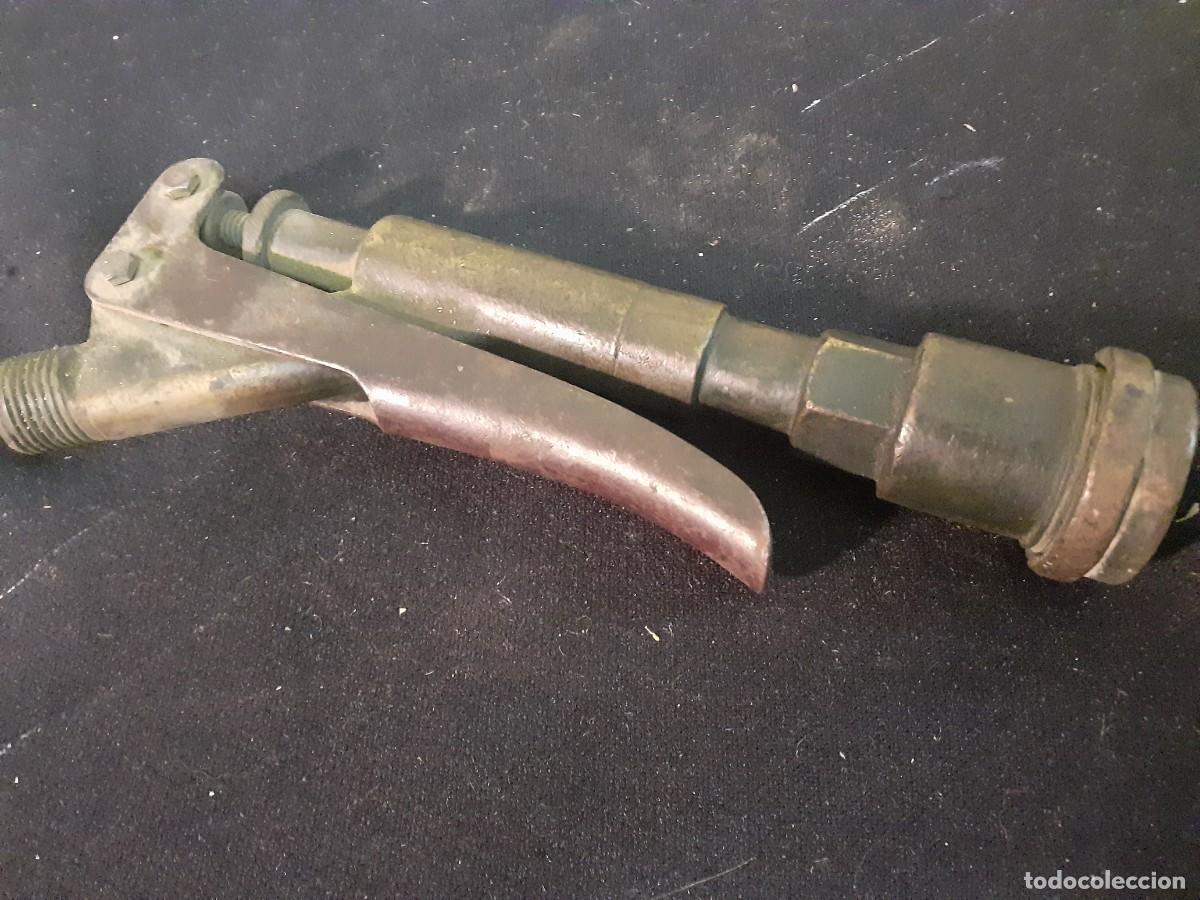 Antig&uuml;edades: Bomba manual mecanica - Foto 4