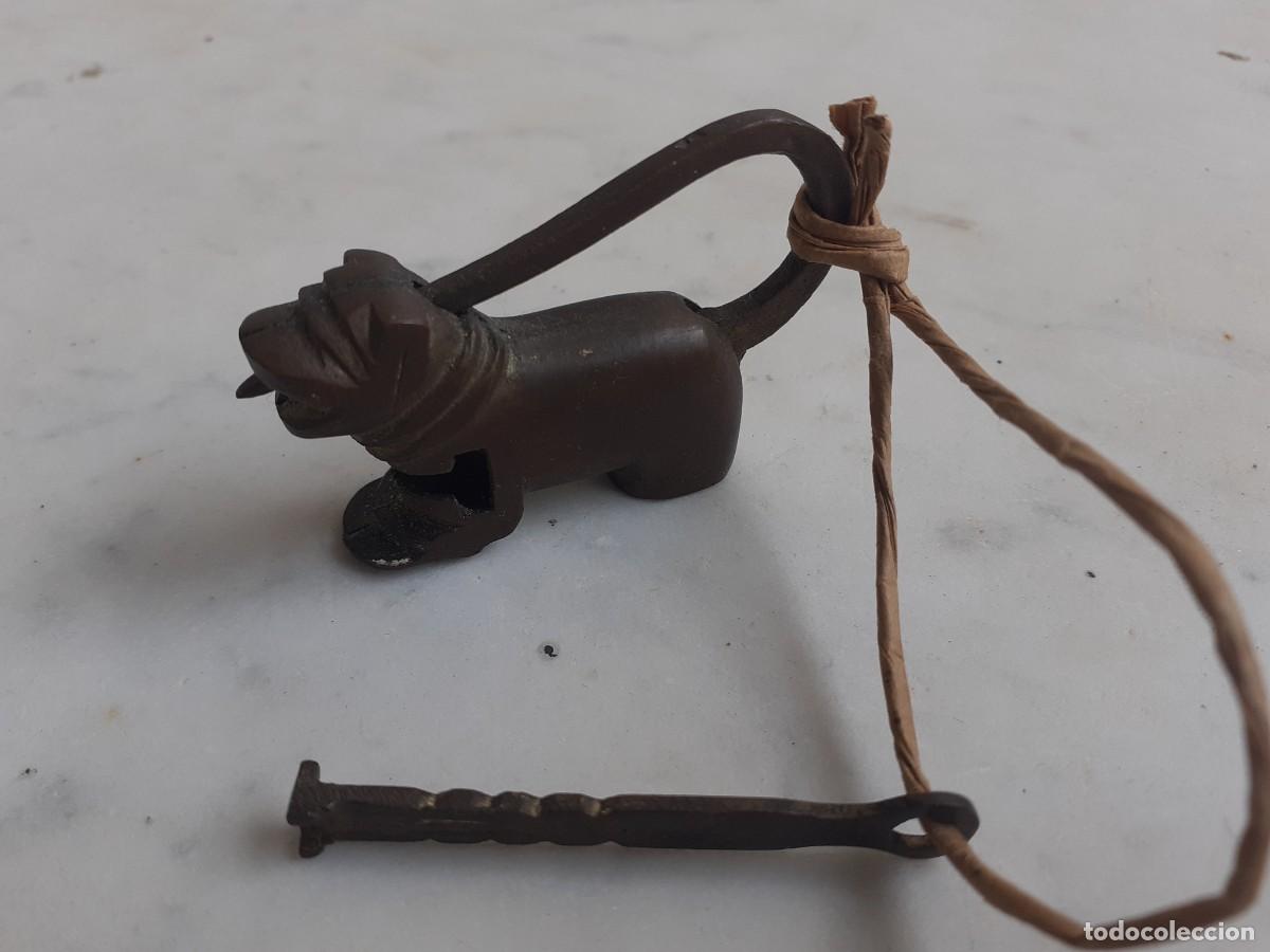 Antig&uuml;edades: Candado persa forma le&oacute;n - Foto 1