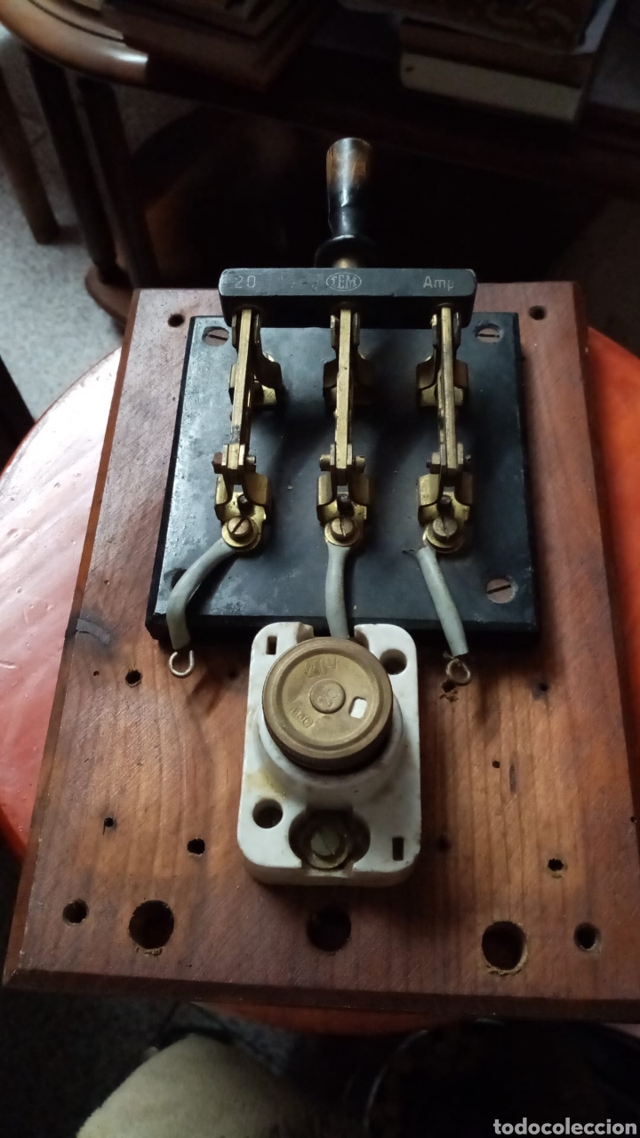 tapa cuadro electrico antiguo - Buy Other vintage objects for decoration on  todocoleccion