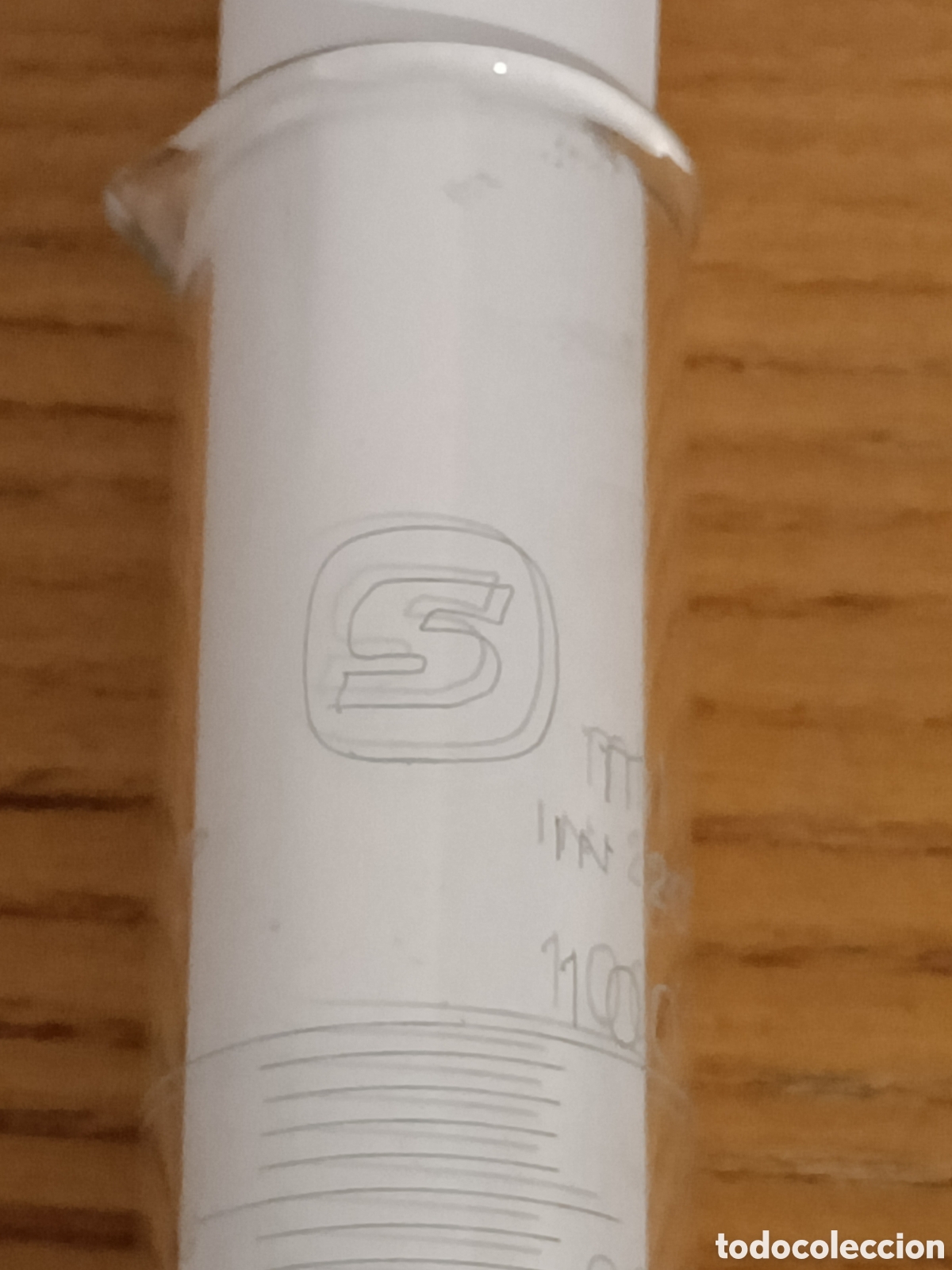 Antig&uuml;edades: Probeta 100 ml. Frasquito de cristal - Foto 2