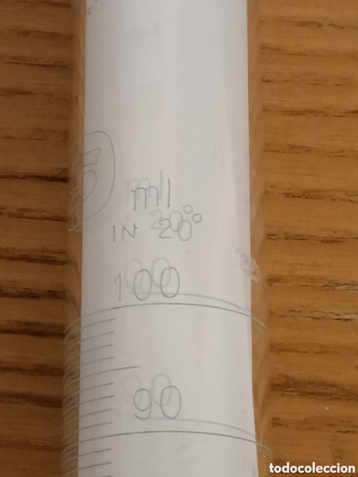 Antig&uuml;edades: Probeta 100 ml. Frasquito de cristal - Foto 3