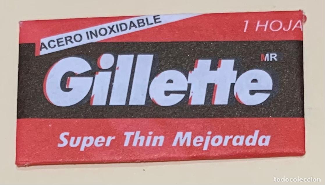 Antig&uuml;edades: CUCHILLA DE AFEITAR GILLETTE S&Uacute;PER THIN MEJORADA HOJA. - Foto 1