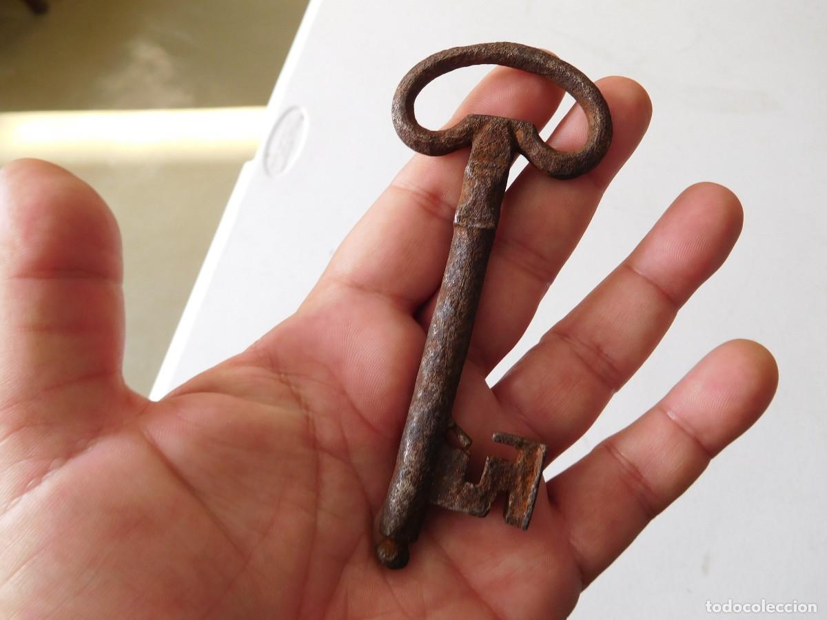 Antig&uuml;edades: Llave antigua siglo XVIII - Foto 1