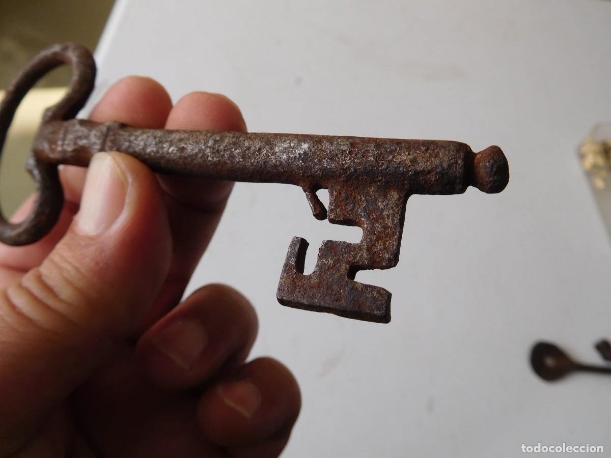 Antig&uuml;edades: Llave antigua siglo XVIII - Foto 3