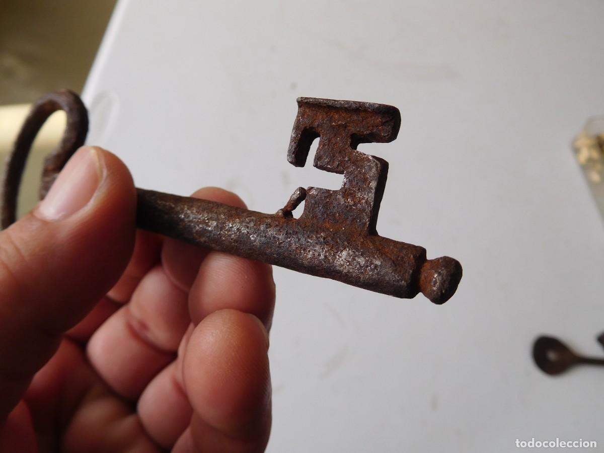 Antig&uuml;edades: Llave antigua siglo XVIII - Foto 4