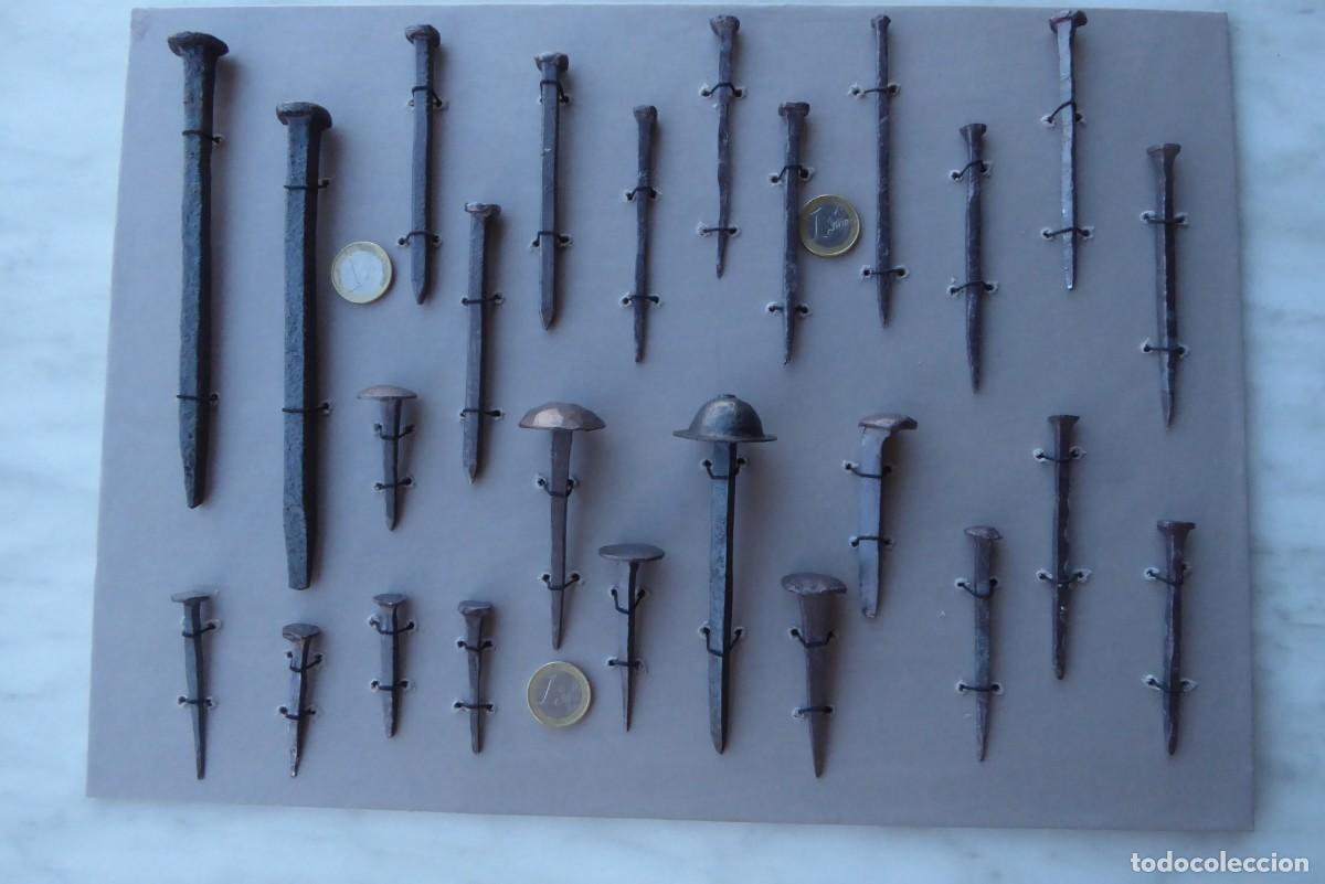 Antig&uuml;edades: LOTE DE CLAVOS DE FORJA ANTIGUOS - Foto 1