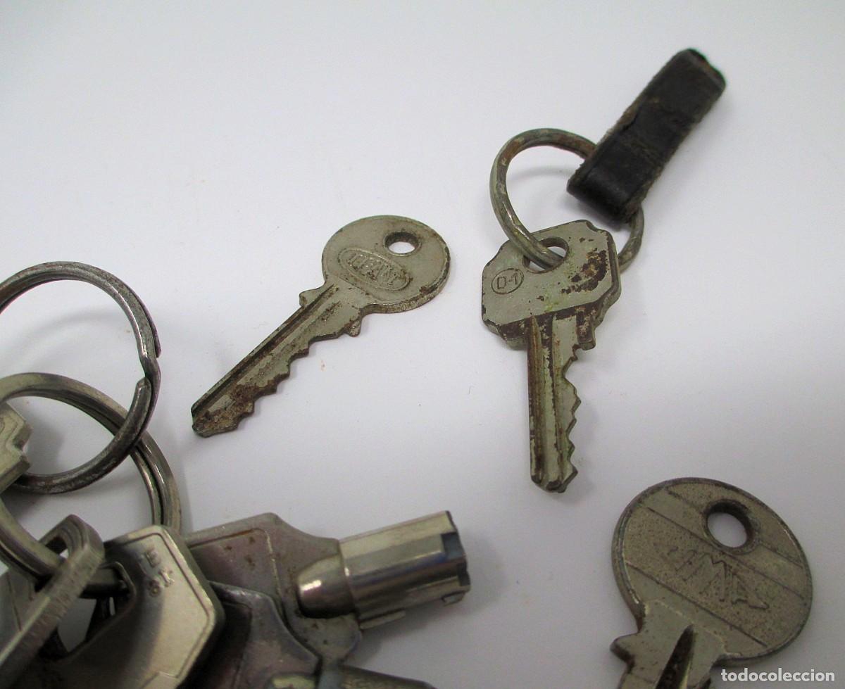 Antig&uuml;edades: Lote de 8 viejas llaves variadas - Foto 2
