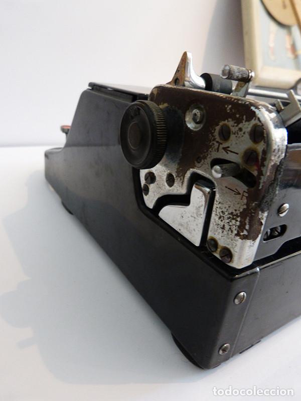 Antig&uuml;edades: M&aacute;quina de escribir Mercedes Selecta - Foto 5