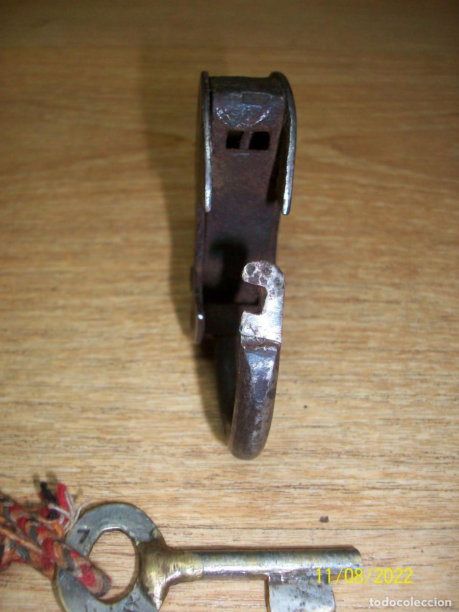 Antig&uuml;edades: ANTIGUO CANDADO CON LLAVE - Foto 4