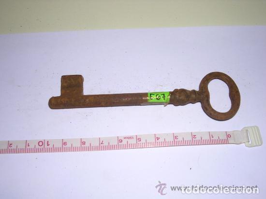 Antig&uuml;edades: ANTIGUA LLAVE DE HIERRO FORJADO - Foto 1