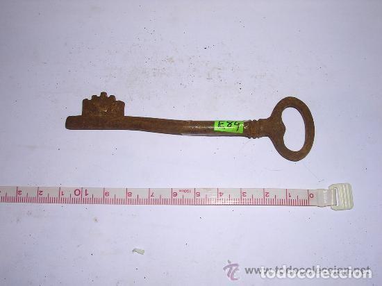 Antig&uuml;edades: ANTIGUA LLAVE DE HIERRO FORJADO - Foto 1