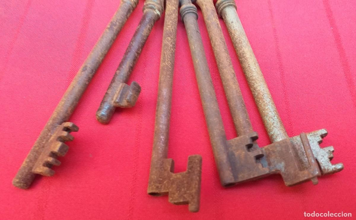 Antig&uuml;edades: MANOJO DE LLAVES DE HIERRO SIGLO XIX - Foto 2
